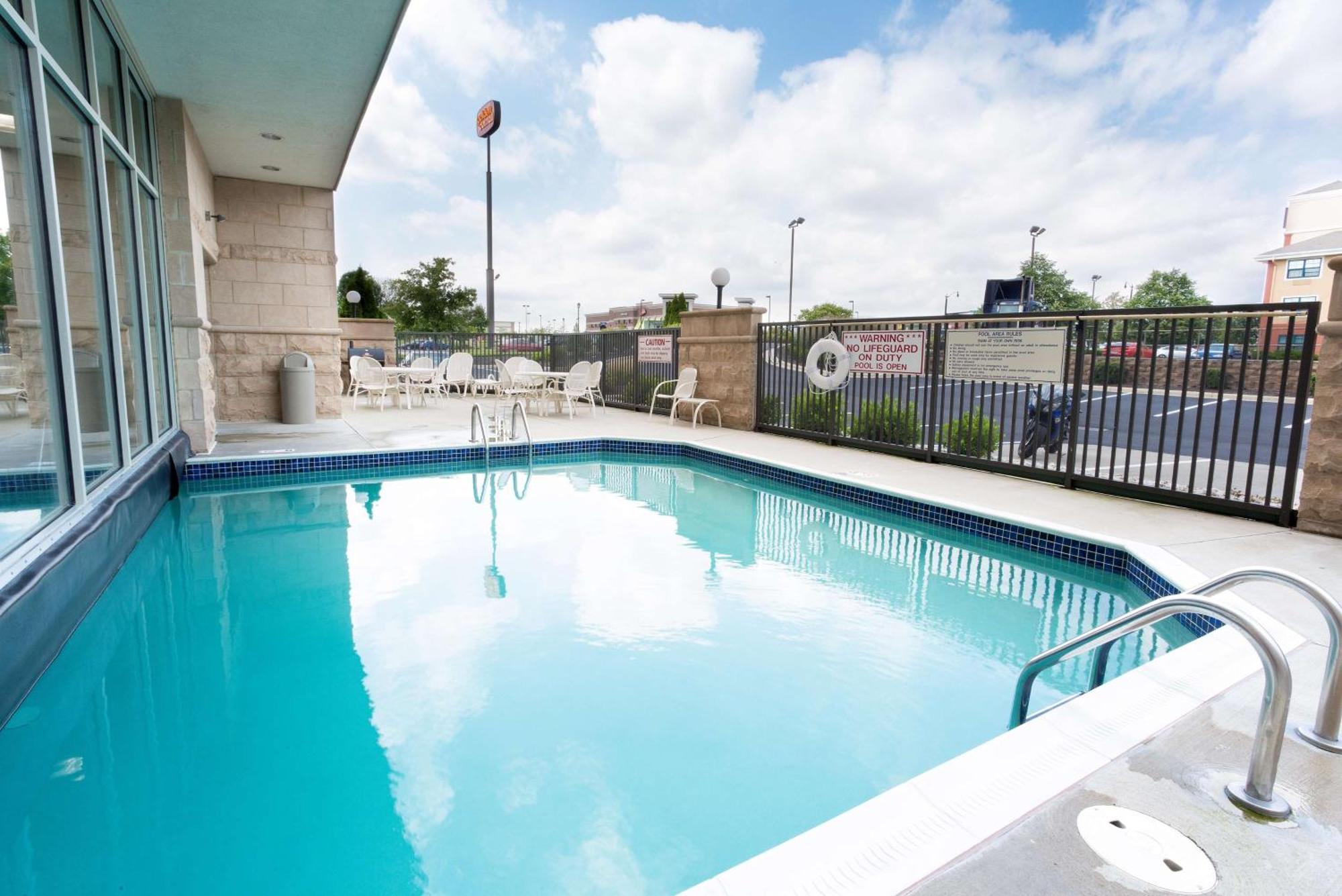 Drury Inn & Suites Dayton North Экстерьер фото