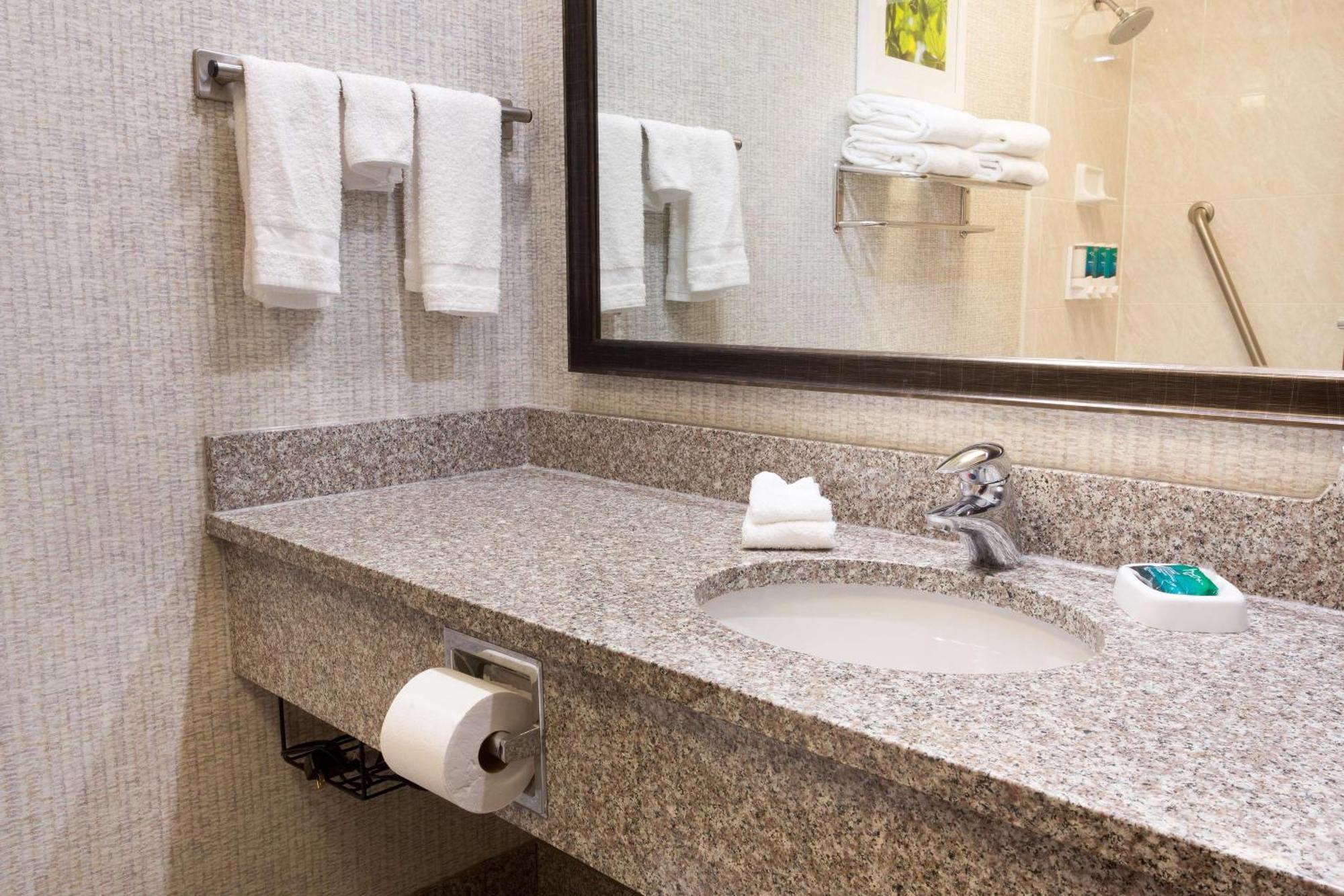 Drury Inn & Suites Dayton North Экстерьер фото